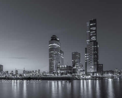 Rotterdam skyline foto by Night - Erasmusbrug by Night - Wilhelminapier | Tux Photography